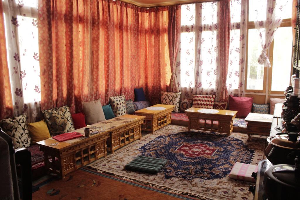 Tsetan Guest House Léh Exteriér fotografie